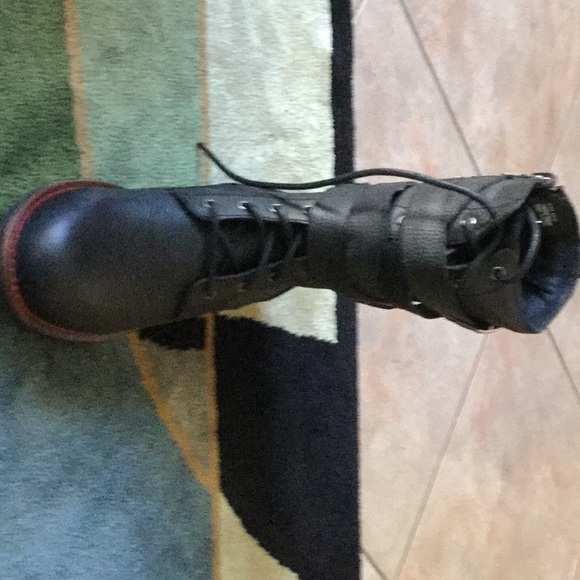 Signature red stitch boots - Picture 3 of 4